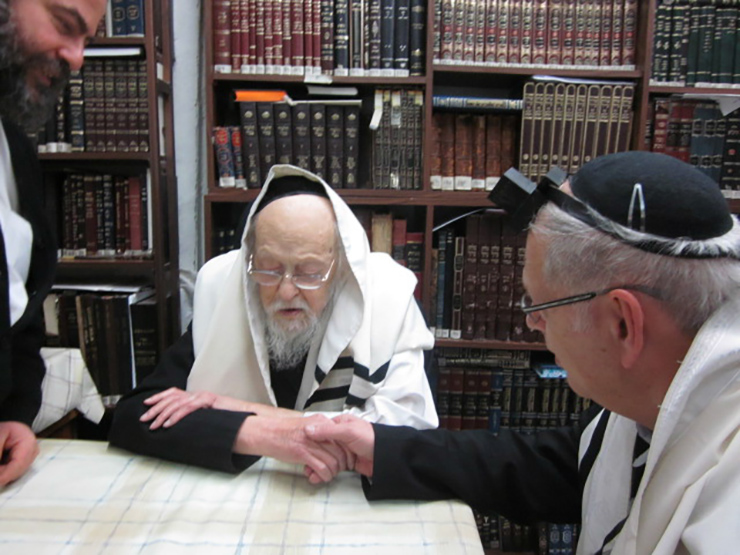 Rav Elyashiv, Dr. Skoczylas