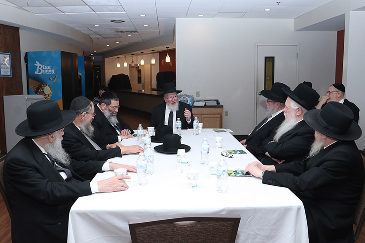 Roshei HaYeshivos attend a summit led by Rabbi Dovid Nojowitz